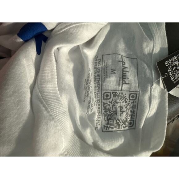 Thank You For Being Kind” Smiley Graphic Tee – White & Blue Size M - Picture 5 of 5